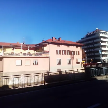 Гостевой дом Alloggio Ponte Dei Cavalleggeri *