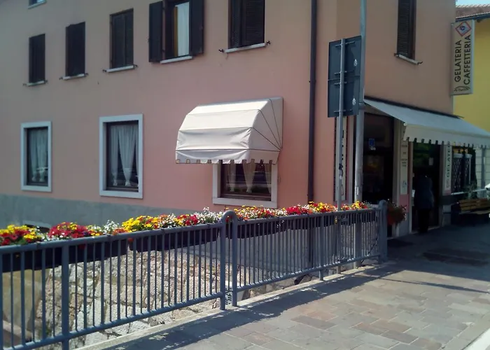 Alloggio Ponte Dei Cavalleggeri טרנטו