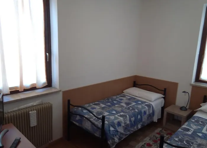 Alloggio Ponte Dei Cavalleggeri טרנטו