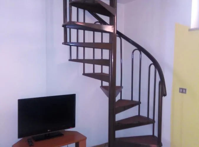 Alloggio Ponte Dei Cavalleggeri בית הארחה *