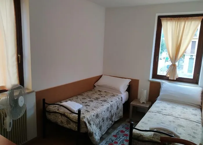 Alloggio Ponte Dei Cavalleggeri בית הארחה *