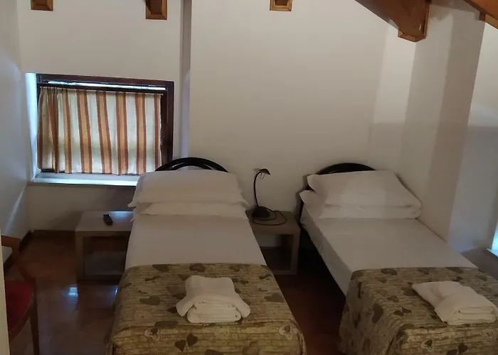 Alloggio Ponte Dei Cavalleggeri בית הארחה *